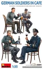 MA35396, Немецкие солдаты в кафе
