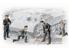 35211 Германский танковый экипаж 1943–45 год ICM