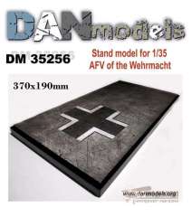 Подставка 19 на 37 см от DANmodels для немецкой бронетехники