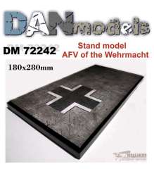 Подставка 18 на 28 см от DANmodels для бронетехники Вермахта