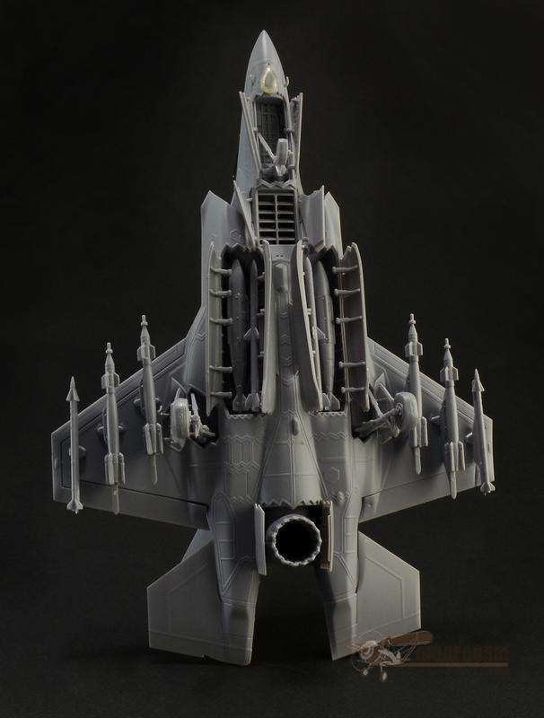 F-35B Lightning II (версия STOVL) Italeri. Картинка №5