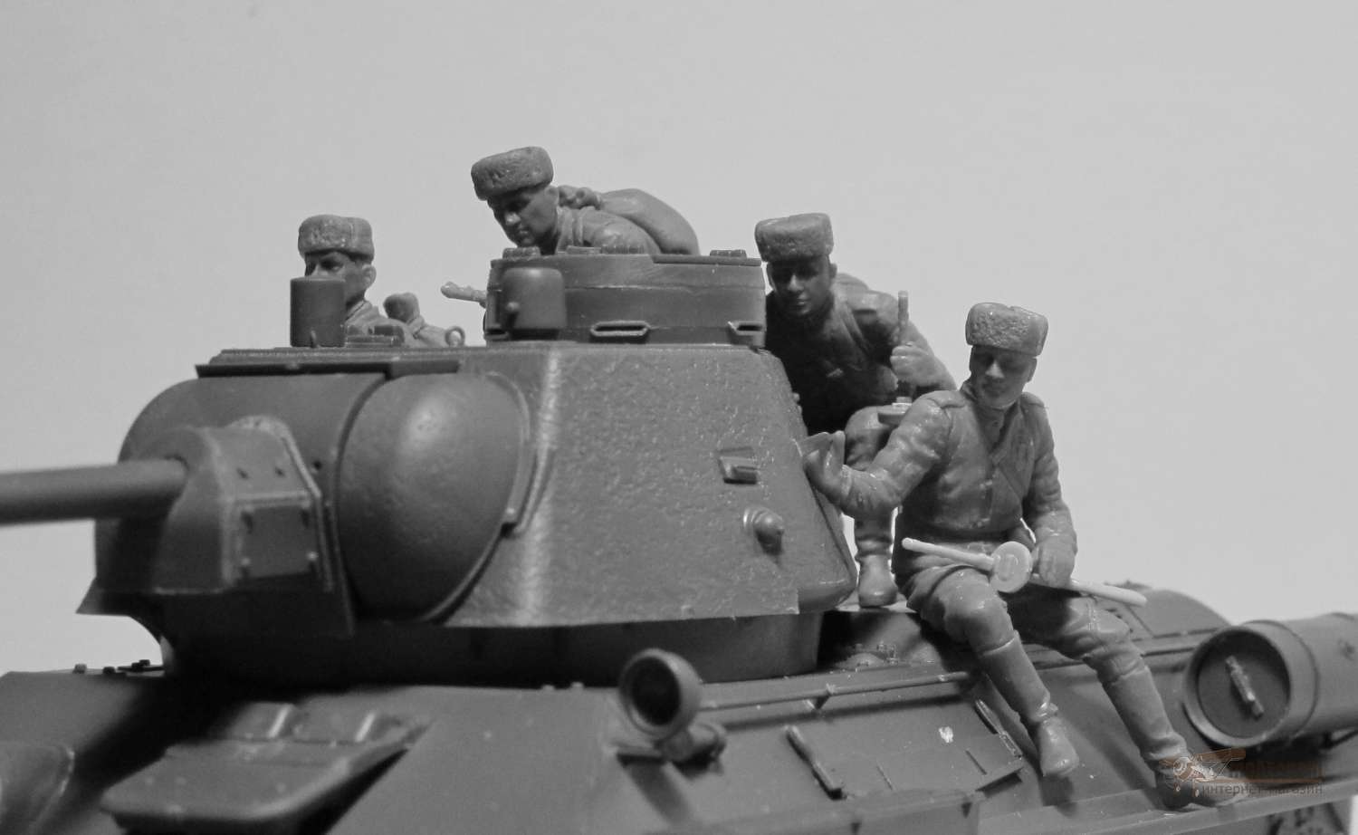 35640 Советский танковый десант 1943-1945 годов ICM. Картинка №4
